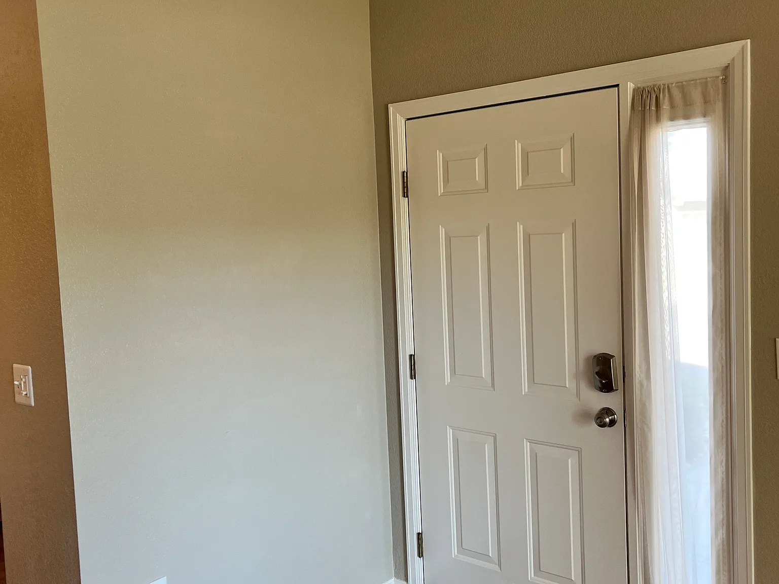 2 bed, 1012 sqft, $1,950 — Photo 3