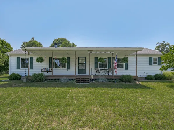 65795 County Road 657, Lawton, MI 49065