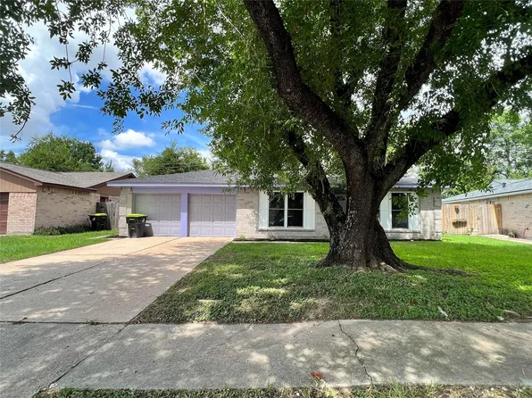 9587 Sutter Park Ln, Houston, TX 77086