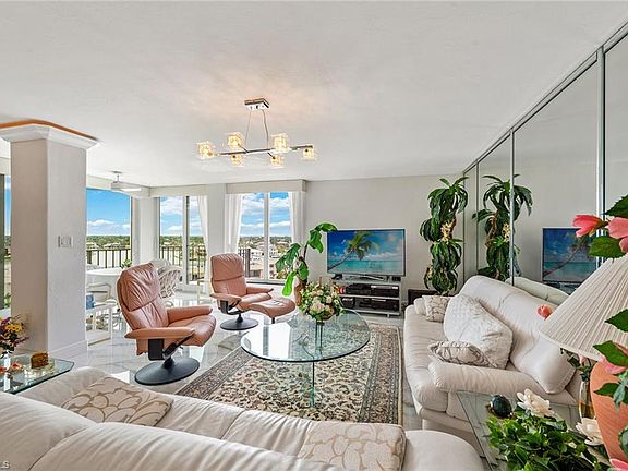 4th image of 3215 Gulf Shore BLVD N #712N