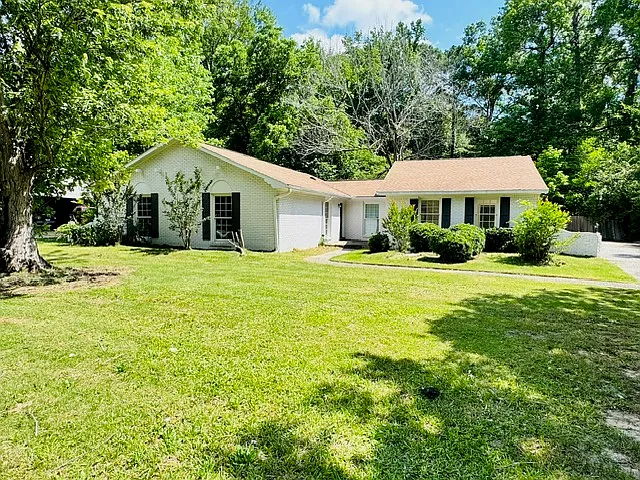 Building Photo - 4814 Fairview Dr