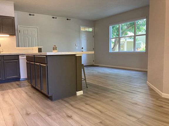 2nd image of 640 Gooseberry Dr Unit 1206