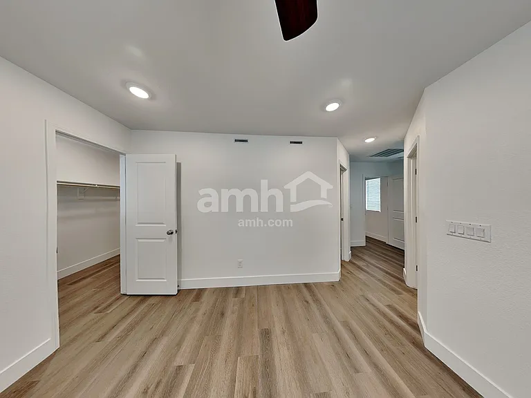 11111 Magallanes St — Photo 11