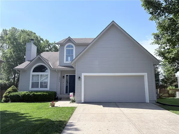 18653 W 160th St, Olathe, KS 66062