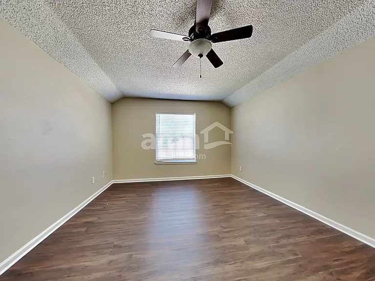 2523 Sandhaven Ct — Photo 19