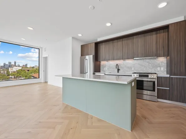 2209 S 1st St #310, Austin, TX 78704