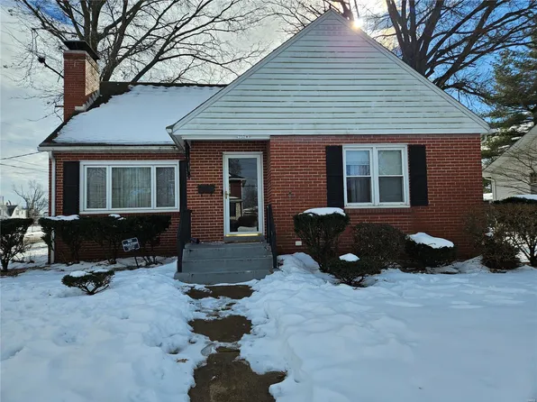 203 W Elm St, Alton, IL 62002