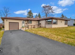 924 E 8th St, Lockport, IL 60441