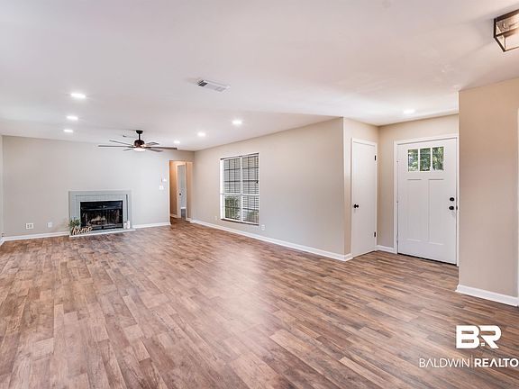 2nd image of 110 Meadow Wood Dr
