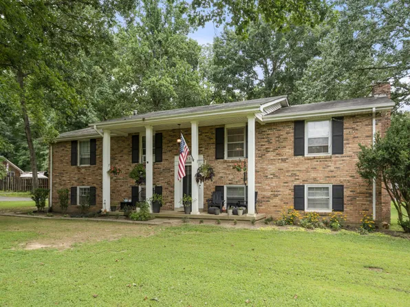 124 Shady Brook Cir, Dickson, TN 37055