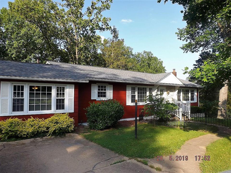 1st image of 111 Robin Hill Dr