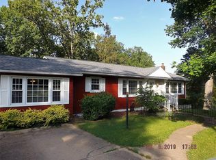 111 Robin Hill Dr, Steelville, MO 65565