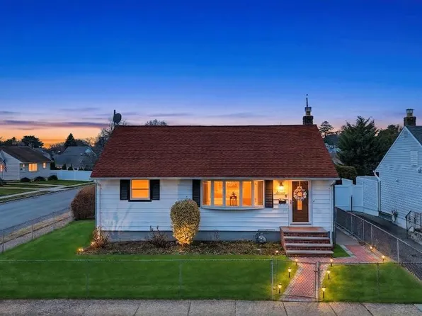 67 Myers Avenue, Hicksville, NY 11801