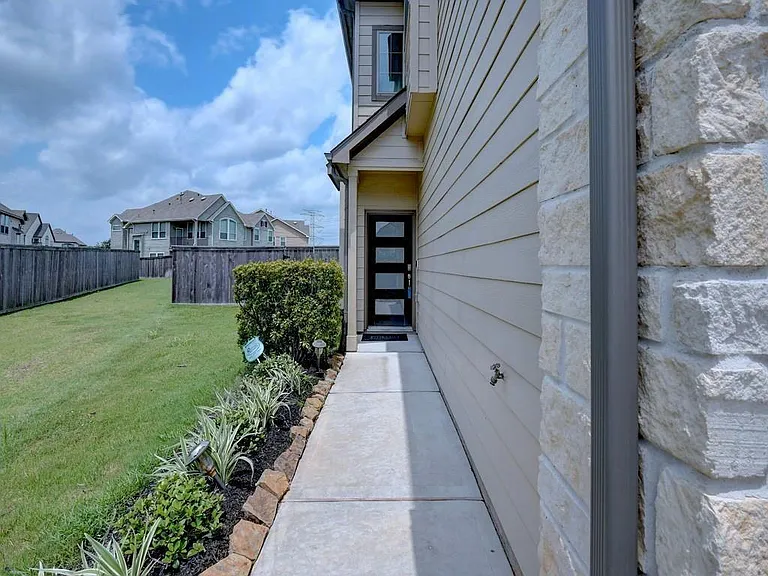 2543 Manor Valley Ct — Photo 28