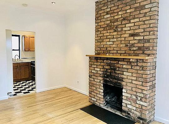 4th image of 510 Hudson St #33