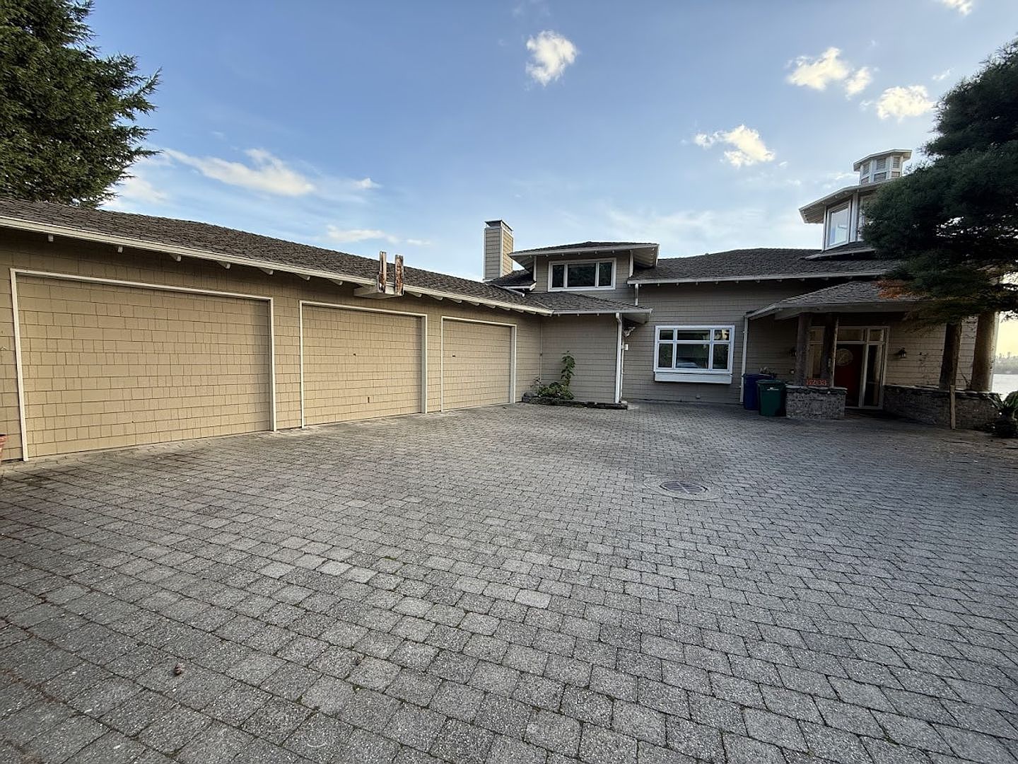 8203 NE Juanita Dr, Kirkland, WA 98034 | Zillow