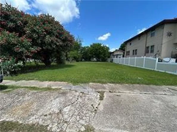 1005 Solon St, Gretna, LA 70053
