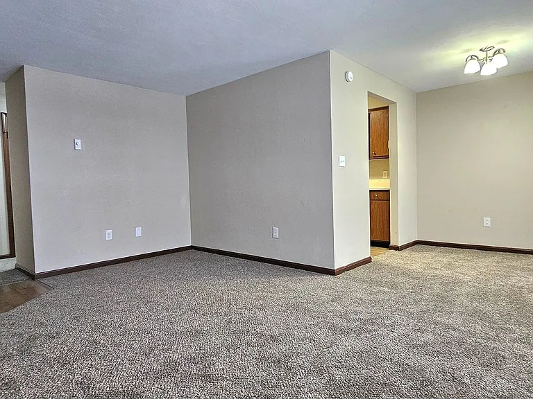 1260 Sanlor Ave #4 — Photo 6