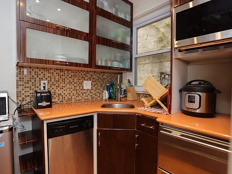 2 Arnold Cir #1 — Photo 10
