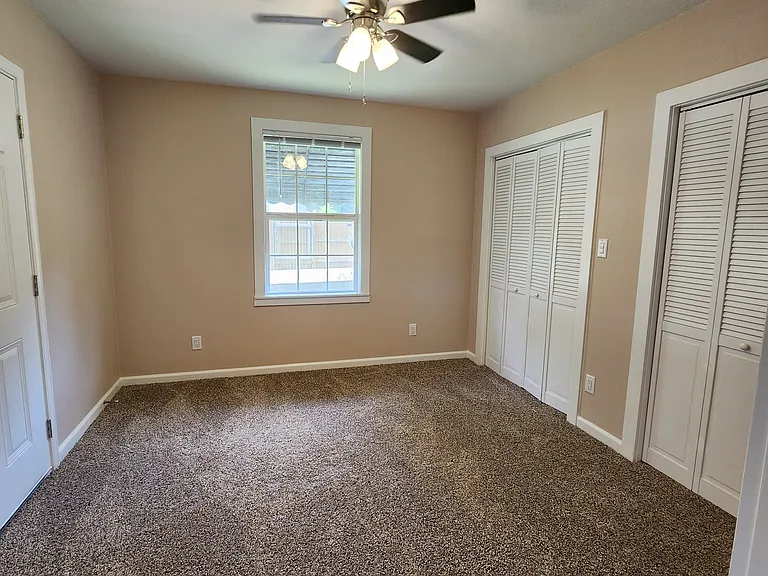 4114 Macarthur Dr — Photo 7