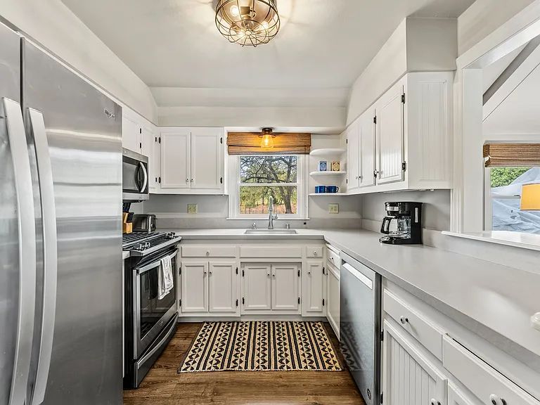 2850 Silverado Trl — Photo 94