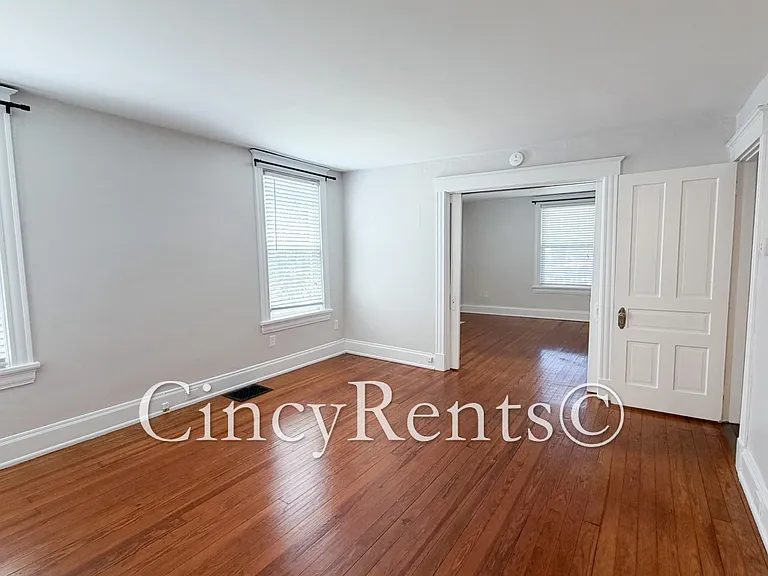 2836 Linwood Ave #1 — Photo 12