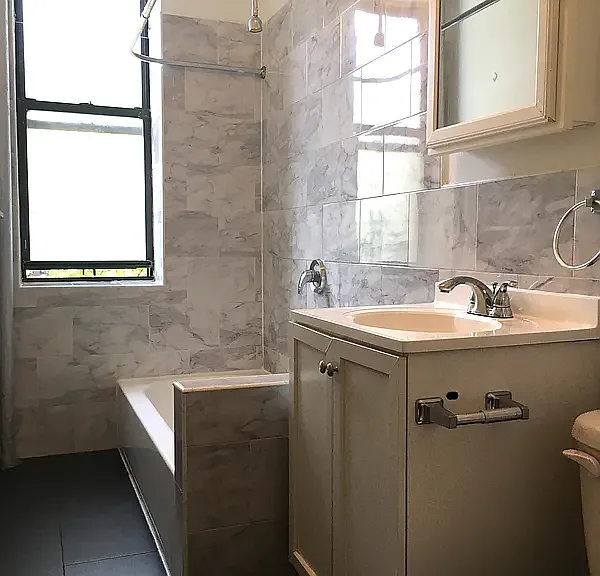 820 Franklin Ave #3G — Photo 7