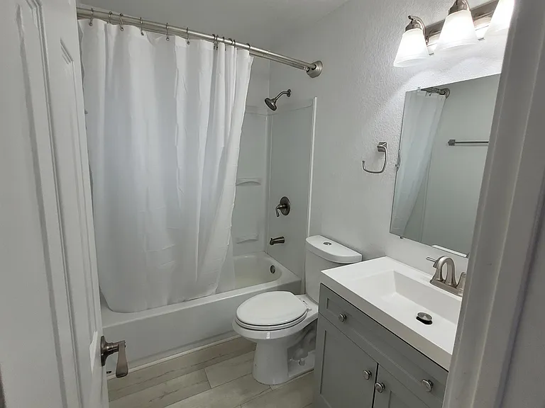 1325 N 48th St #2 — Photo 38