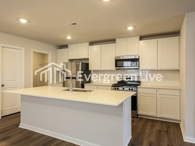 205 Stokely Way — Photo 6