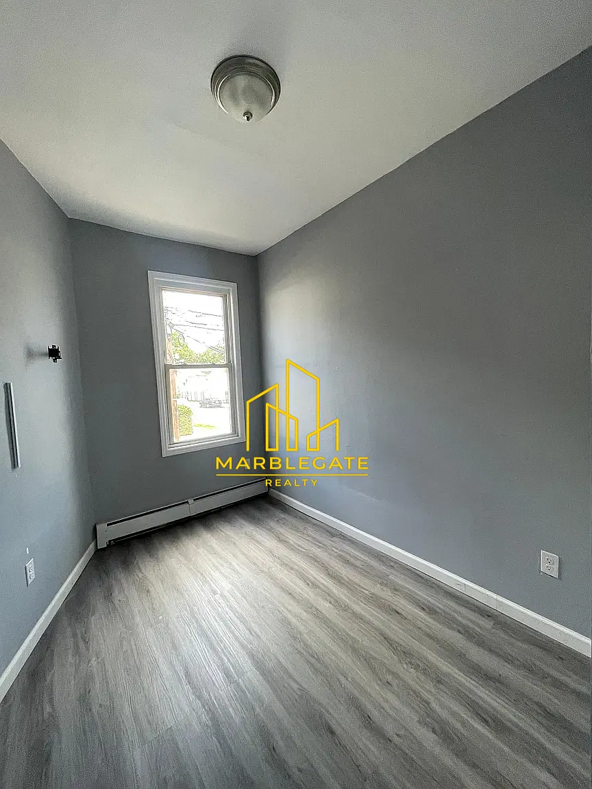 104 Sunset Ave — Photo 3