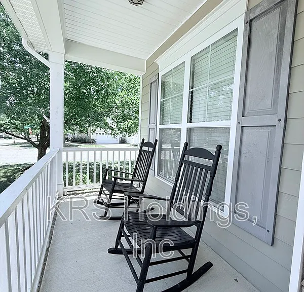 5810 Spring Glen Ln — Photo 2