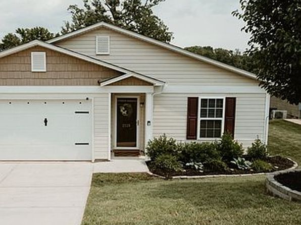 2528 Leo Ln