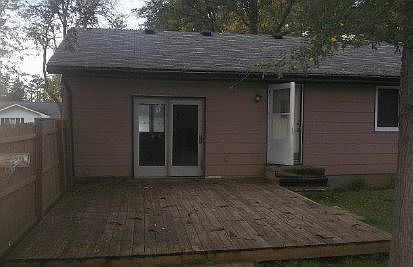 5th image of 321 Cedar St S