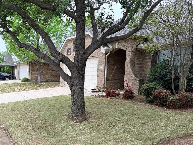 2109 Michelle Creek Dr — Photo 35