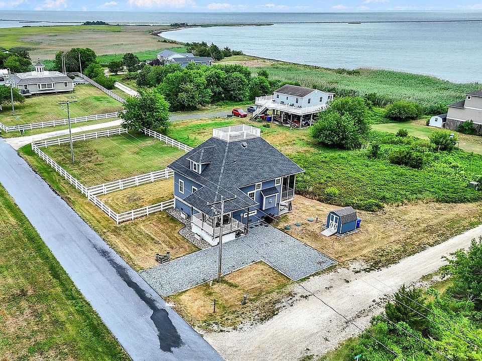 1st image of 100 Marina Dr