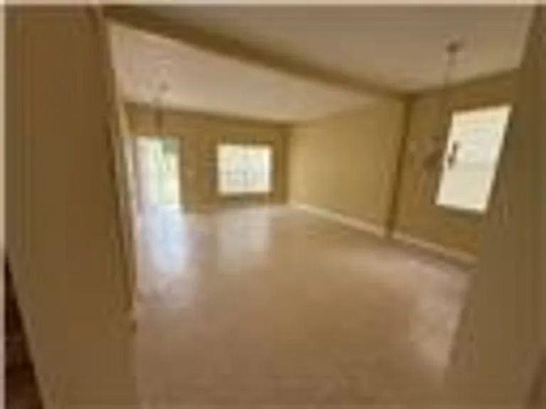 933 Whispering Cypress Ln — Photo 13