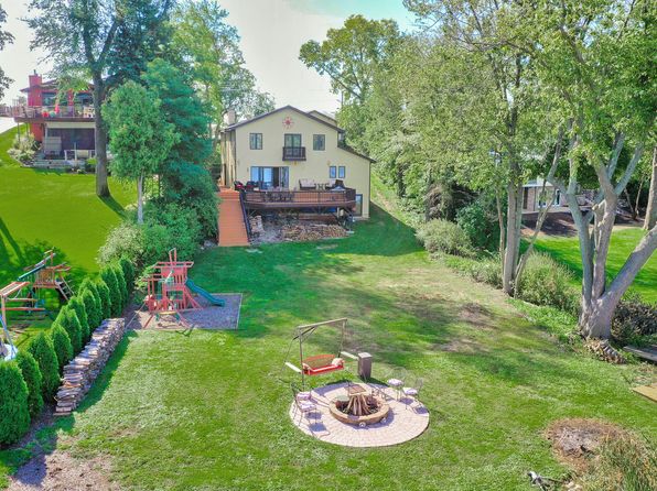 520 Bald Knob Rd, Johnsburg, IL 60051