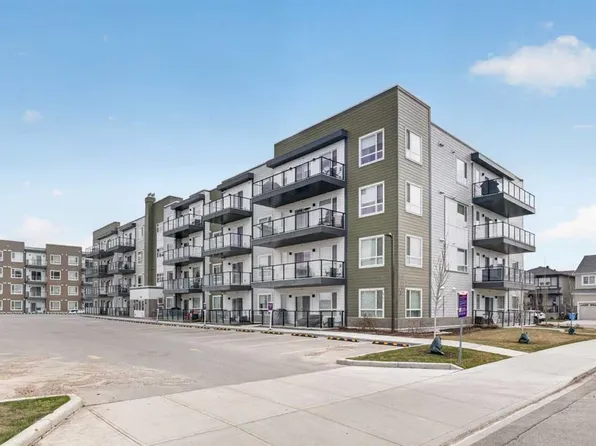 33 E Carringham Gate NW #1206, Calgary, AB T3P 2H6