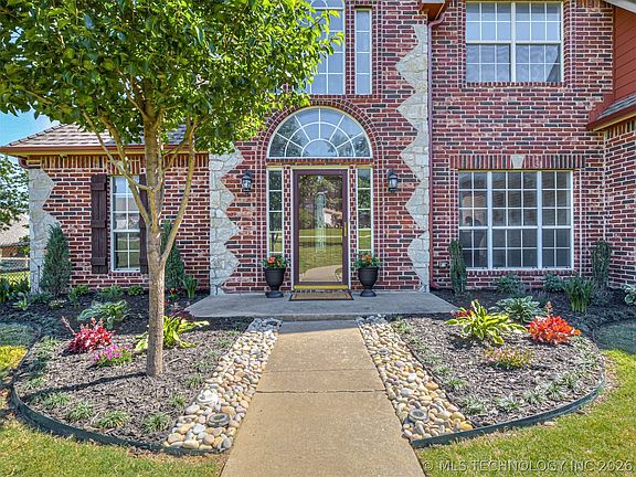 3rd image of 12591 S Longhorn Ct W
