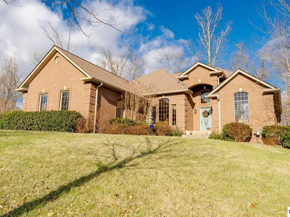 256 Villa Ray Dr, Radcliff, KY 40160