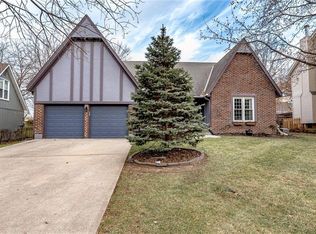 11209 Marty St, Overland Park, KS 66210