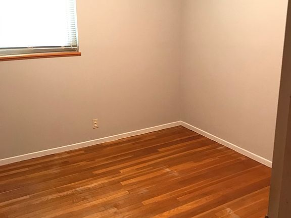 4th image of 523 Dornoch Dr