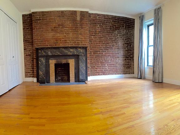 4th image of 30 E 13th St APT 3