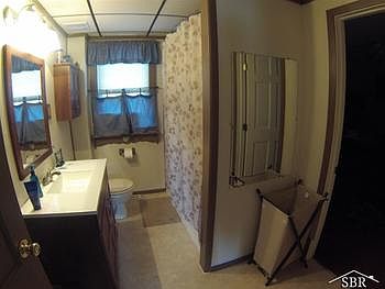 5th image of 4270 Louise St