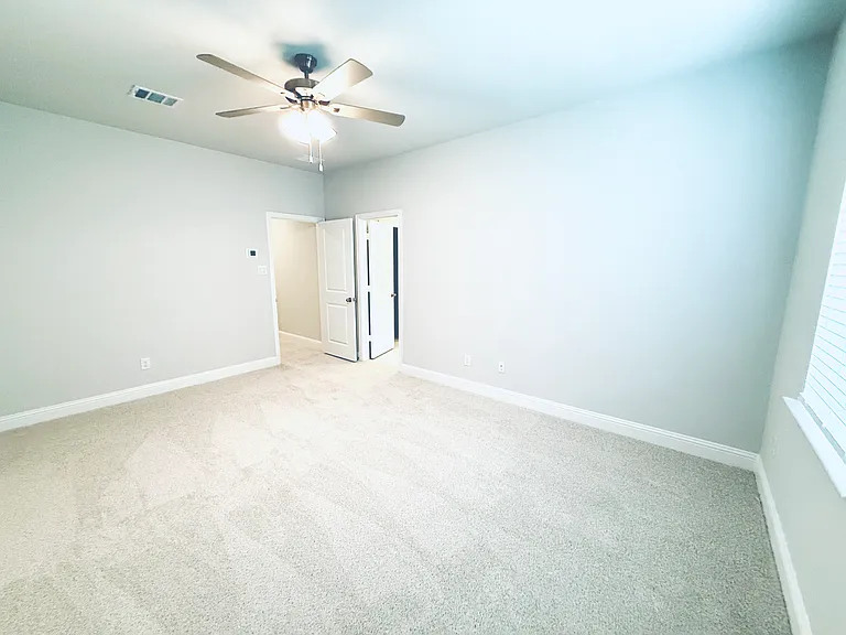 7925 Bayside Dr — Photo 9
