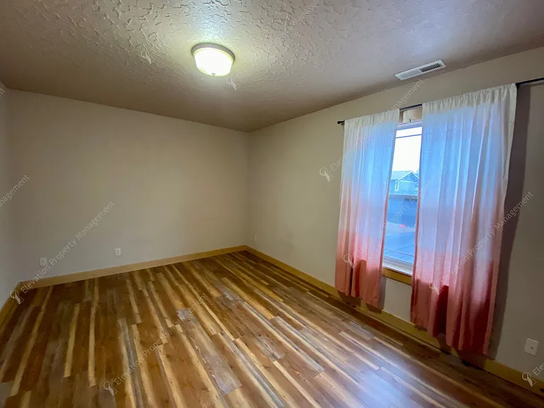 20187 Merriewood Ln — Photo 13