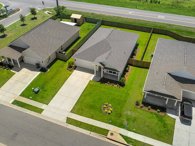 1009 Hayward Loop — Photo 23