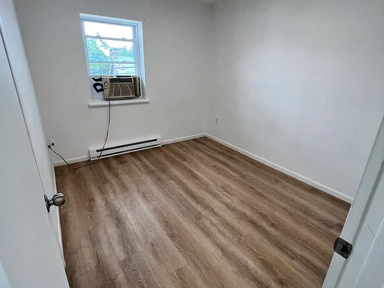 25 Houston St #5 — Photo 4