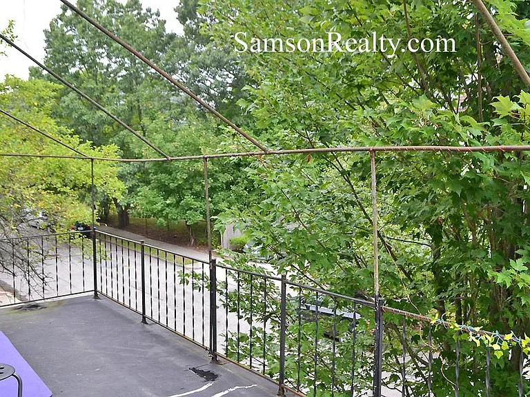 131 Benevolent St — Photo 22