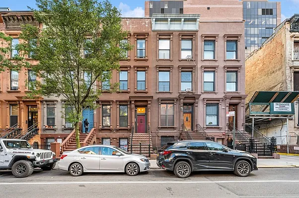 Rented by Link NY Realty | media 18